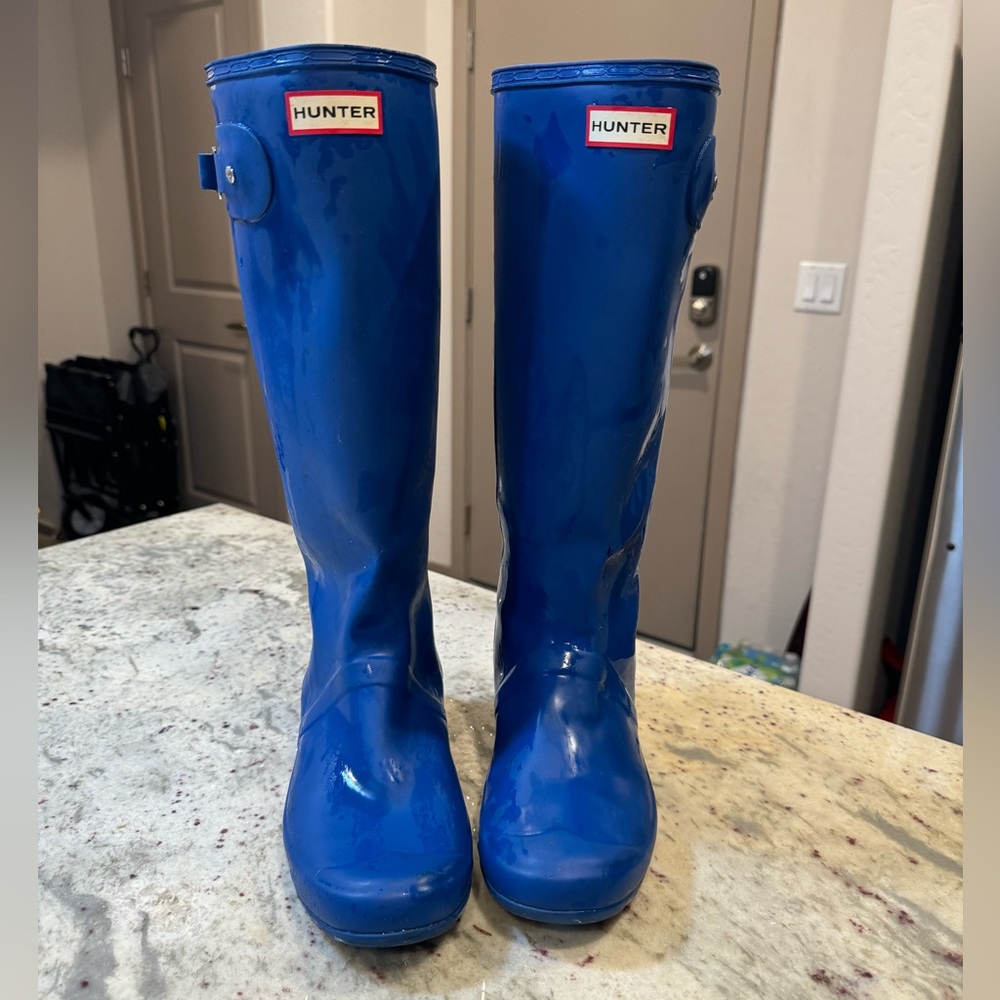 Cobalt blue Hunter rain boots